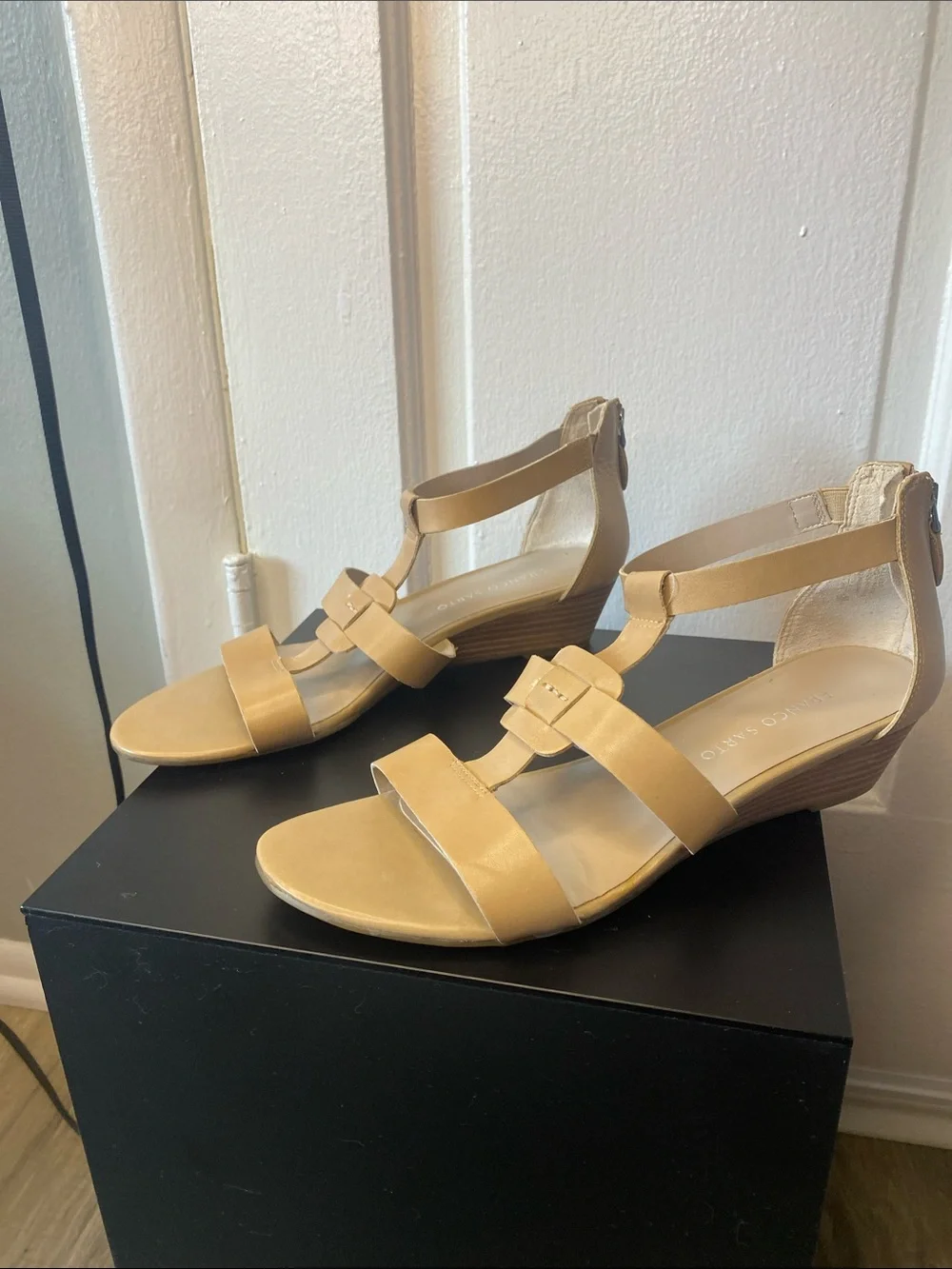 Franco‎ Sarto Beige Leather Strappy Wedge Sandals Ankle Strap Zipper 9